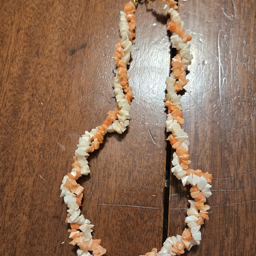 Elegant Cream and Orange Necklace Tumblestone 18 Inches Nwot